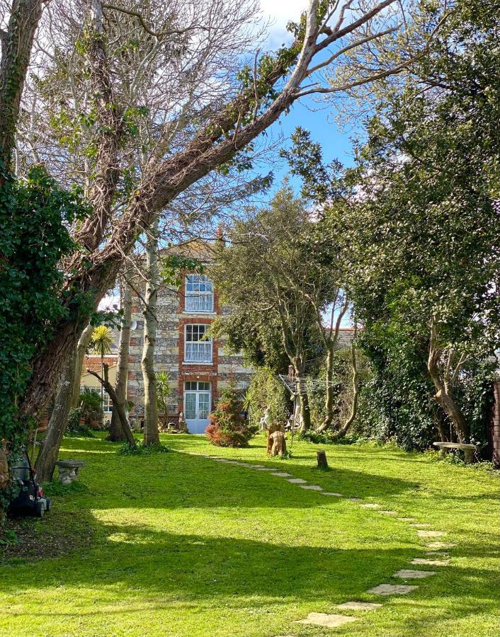 Lala Mundi Bed & Breakfast Brading ภายนอก รูปภาพ