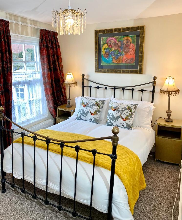 Lala Mundi Bed & Breakfast Brading ภายนอก รูปภาพ